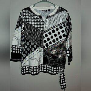 Onque Casuals Black and White Geometric Blouse